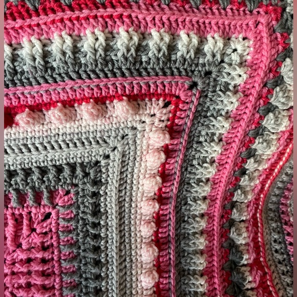 **SALE Crochet blanket handmade - mandala style - Picture 3 of 6